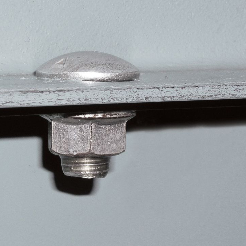 Schlossschraube aus feuerverzinktem Kohlenstoffstahl
