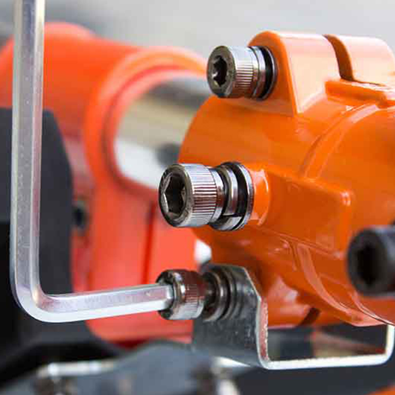 Innensechskantschraube M3-M24 aus legiertem Stahl der Güteklasse 12.9 mit schwarzem Oxid